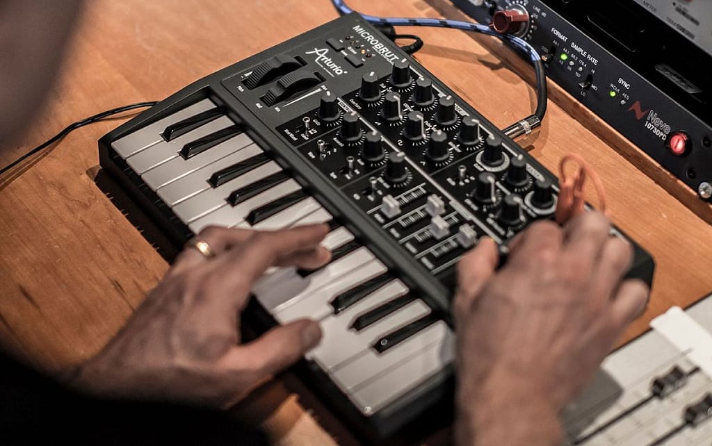 Arturia Microbrute Ufo in Action
